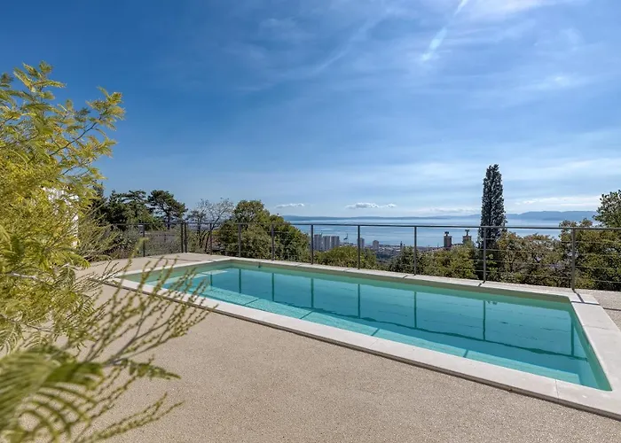 Pool And Garden Happy Sound - Happy *