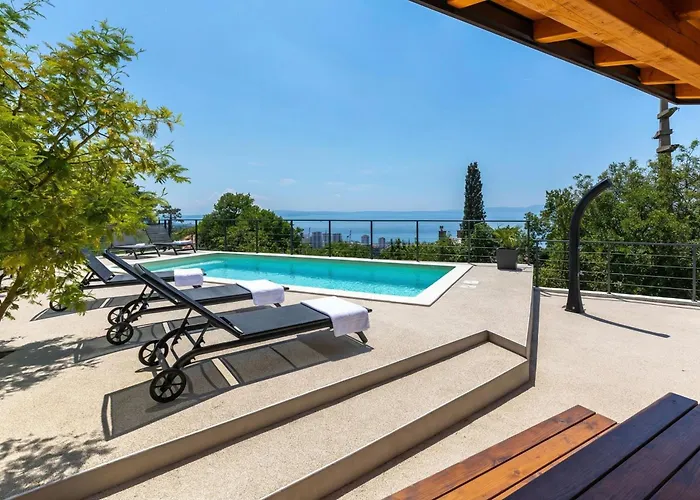 Pool And Garden Happy Sound - Happy Apartment